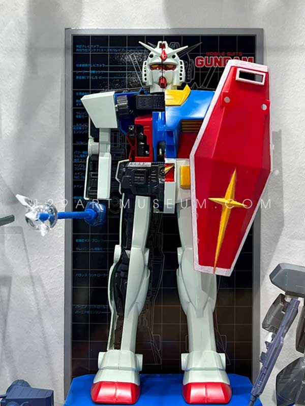 Gundam-Scale Mobile Suit - 1983